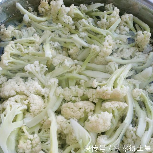  西红柿|炒花菜时加上它，营养美味还好看