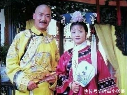  下车|65岁张国立近况大不如前，头发花白驼背明显，下车需搀扶