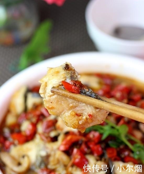 创新|酸菜鱼新做法,好吃到爆,八成正宗,二成创新,没有一点土腥味!