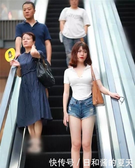 个性|街拍：美丽动人的小姐姐，独特的穿衣搭配，穿出自己的个性！