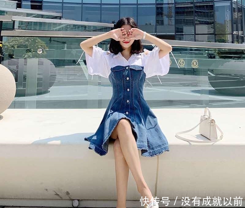  牛仔裙|拼接牛仔连衣裙，是白衬衫和牛仔裙的碰撞，是可爱和阳光