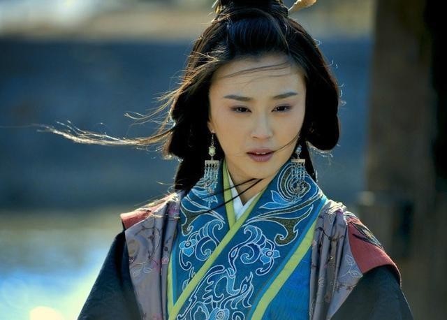 孙策|孙策26岁早夭,留下了20岁的大乔,孙权是怎样处置她的