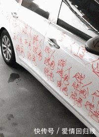 美女|搞笑GIF：美女直播吃辣椒，真是花样百出