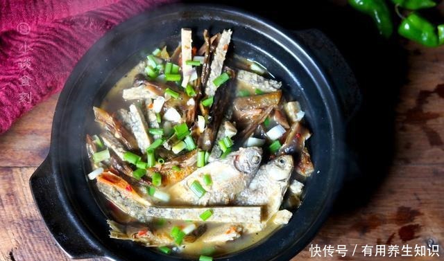 大菜|宅在家第30天,晚餐端上这大菜,媳妇越吃越嫌弃,原因令人无奈