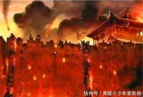  百姓|将军打胜仗归来，全城百姓出城迎接，他挥着手笑着