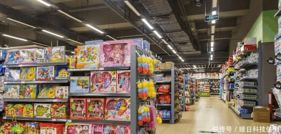  出门|5岁女儿被拐, 两年后男子出门, 一小乞丐追着喊爸爸, 男子愣住了