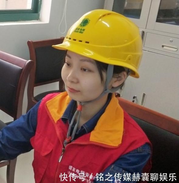 操作|脱下工装,这些电网女神竟这么美!