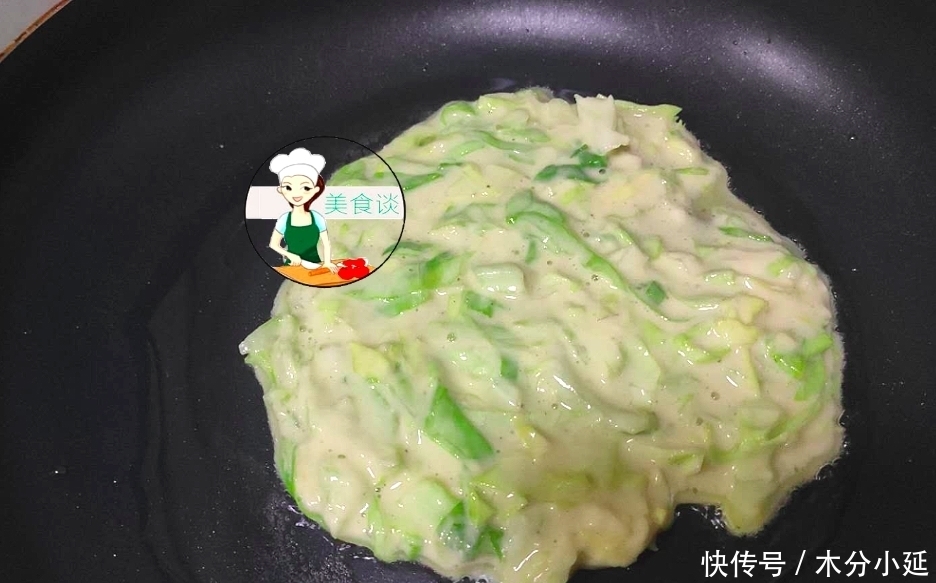 包菜早餐|包菜别只会清炒了,用来做早餐饼,10分钟就搞定,比包子馒头还香
