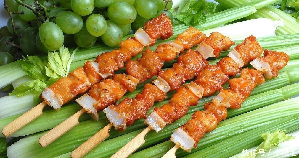 路边摊|麦当劳和肯德基下架的3款产品, 却在路边摊疯狂崛起, 你都吃过吗?