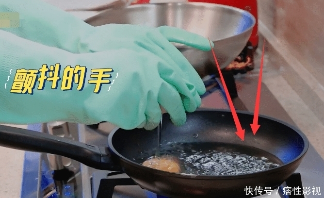 下厨|李湘下厨煎鸡蛋,当看到锅里的油,观众直呼:侮辱谁的智商呢?