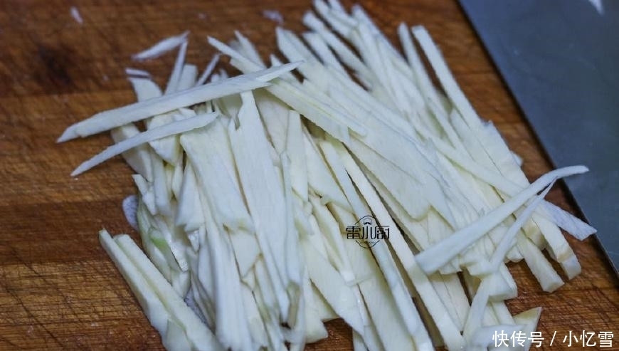 小厨|秋天必吃这个菜, 6块钱一斤, 女人常吃不显老!