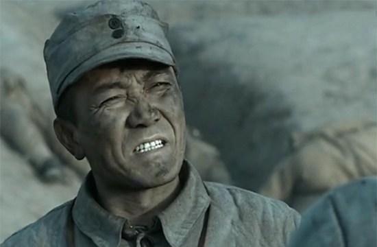 魏和尚|亮剑和尚被“禁食猪肉”,老版一脸馋相,你看新版的他在干嘛