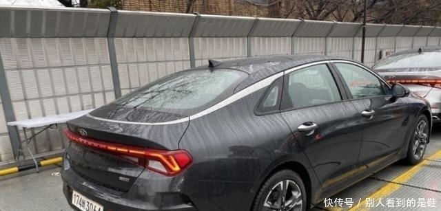 宝马|15万能开出35万的气场,比宝马5系还漂亮,B级车颜值扛把子