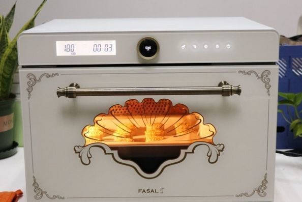 咸蛋黄|星巴克一盒美食卖1378元，却有很多人喜欢，原来是因为这个