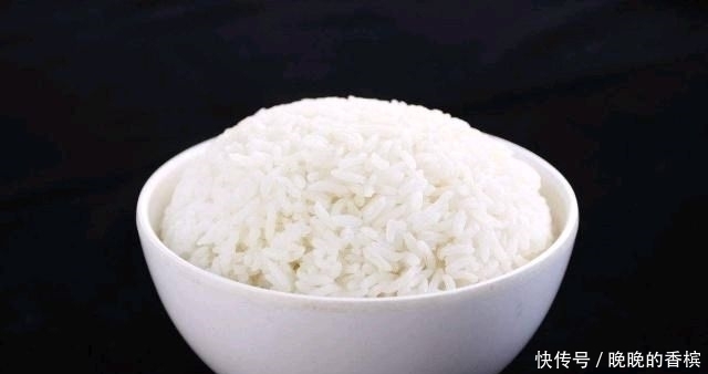 套路|小伙卖“良心”面,10元一份,免费加面,顾客套路太深,吃不起