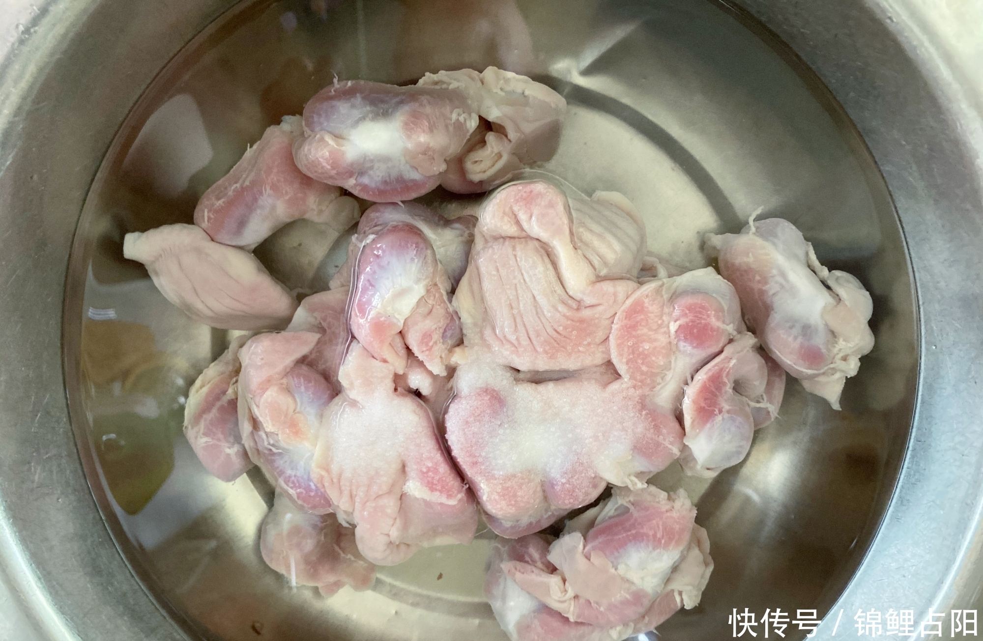 去腥|炒鸡胗不要直接焯水去腥,多加这一步,鸡胗又鲜又嫩又入味