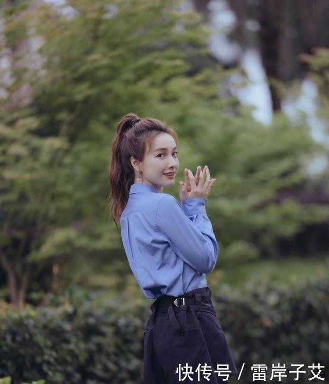  搭配|吴昕校园风格，蓝色衬衫配裤子裙青春很纯正