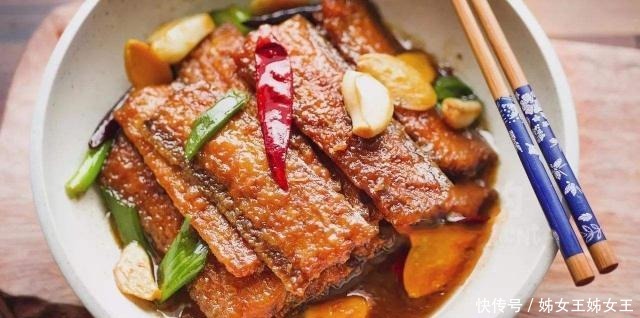 红烧|红烧带鱼香味十足,制作简单,非常下饭,深受人们欢迎