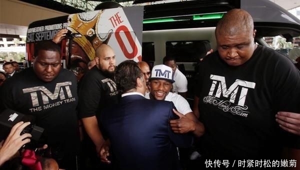  高薪|拳王退役生活奢靡，创立品牌公司，高薪雇佣保镖，出行豪车飞机