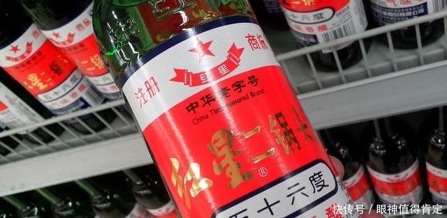 牛栏山二锅头|同样是二锅头，牛栏山和红星有啥区别？只有一款是“平民国酒”