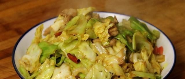 为啥|为啥饭店炒的包菜那么好吃,原来诀窍在这里,学会也能做大厨