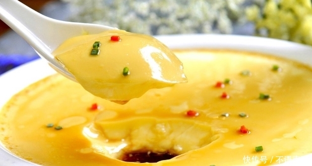 加水|蒸鸡蛋别再加水上锅了!大厨教你一招,蒸出来爽口,比豆腐脑还嫩