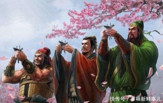  爷爷刘雄|三国此人实力直逼曹操，曾和七大诸侯争锋天下？关羽张飞都很服他！