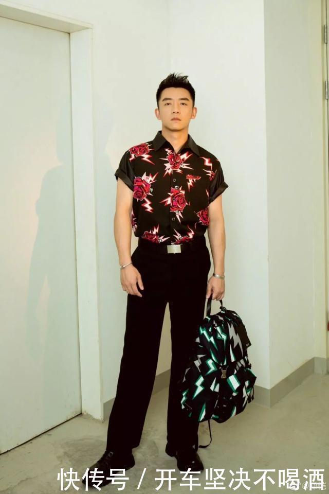 喜欢|明星都喜欢的印花衬衫,怎样穿才能保持衣品这些小细节不能忽视