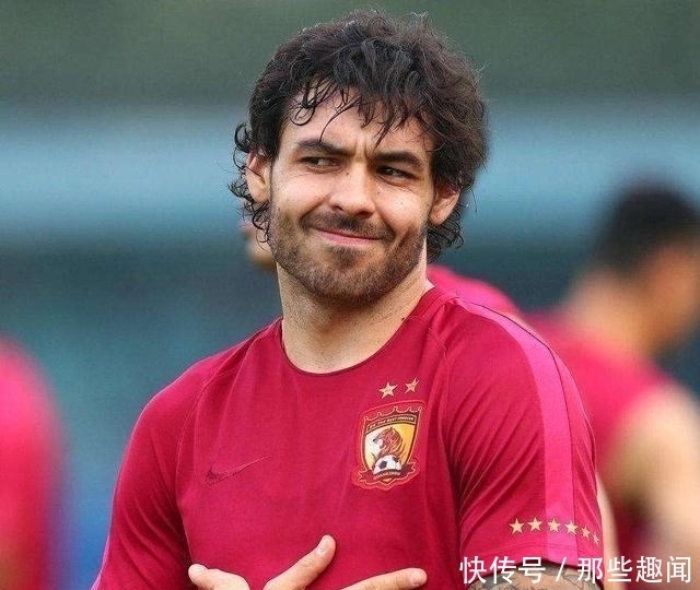 中超球队|高拉特遭恒大弃用!发问号表达不满,他成了恒大版的“德尔加多”