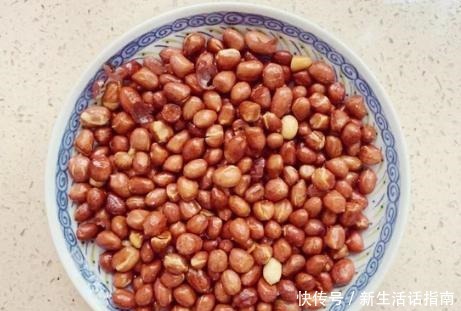 放油|油炸花生米,别只会放油,多加1点技巧,花生米香酥脆不返潮