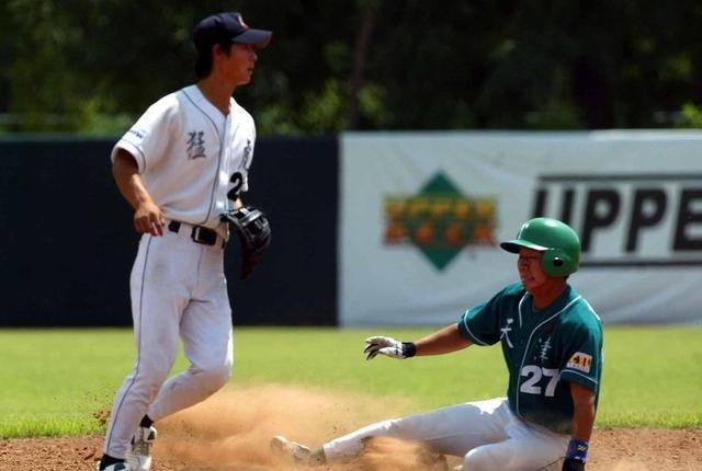 跨越|当棒球少女遇上德鲁克1跨越时间与空间的相逢，创造出一个奇迹