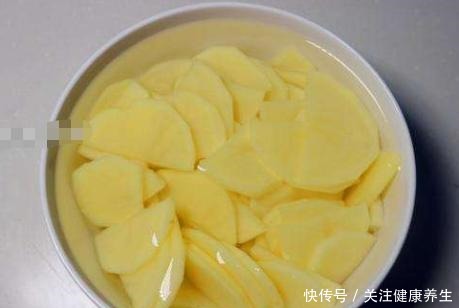 易碎|干锅土豆片,焯水还是过油多数人不懂,难怪土豆片易碎不好吃