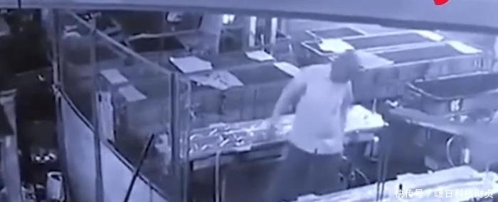 部下|“超压气枪”被主管残忍送入部下体内，男子直肠破裂死亡