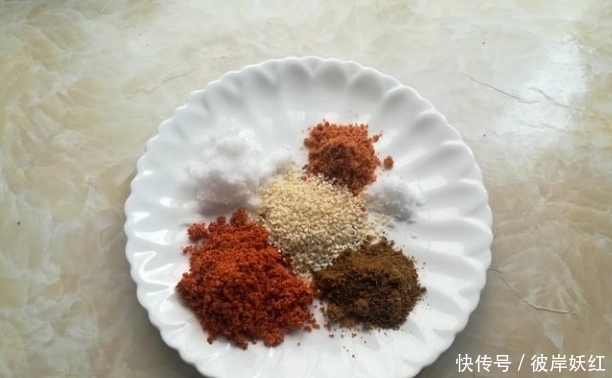 辣条|开学了,孩子就馋它,2块钱做一大盘,干净卫生,美味又实惠