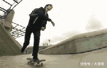  行人|镜头下: 那些不死也会被吓死的“惊险瞬间”