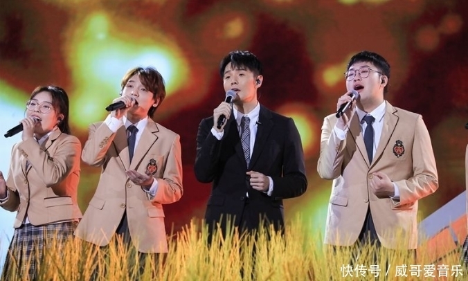 邢晗铭|她是《好声音》最年轻的冠军,仅一年时间就沦为路人