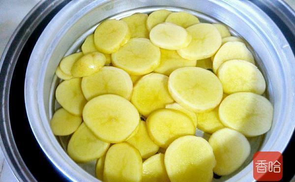 好吃|土豆最好吃的做法,开胃又馋人,光是看着就狂吞口水