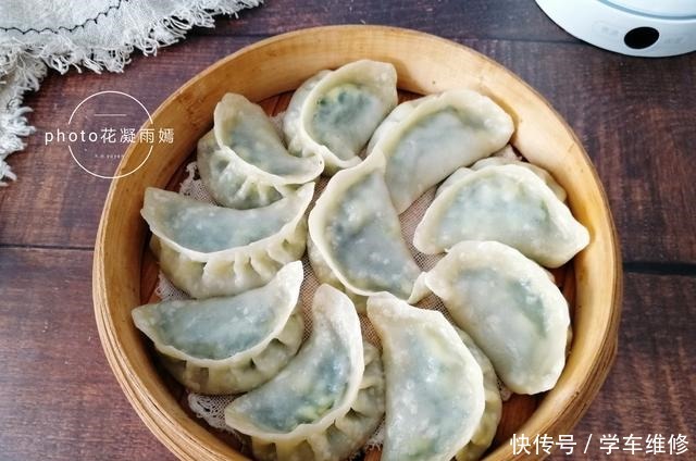 饺子|饺子常吃,唯独这种做法最喜欢,不水煮不油煎,出锅连吃20个