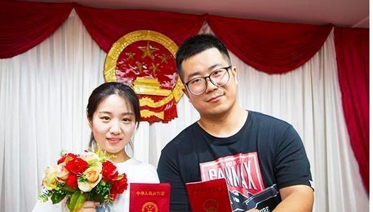 说完|你俩结婚证都领了，彩礼不给又能怎样婆婆刚说完就后悔了