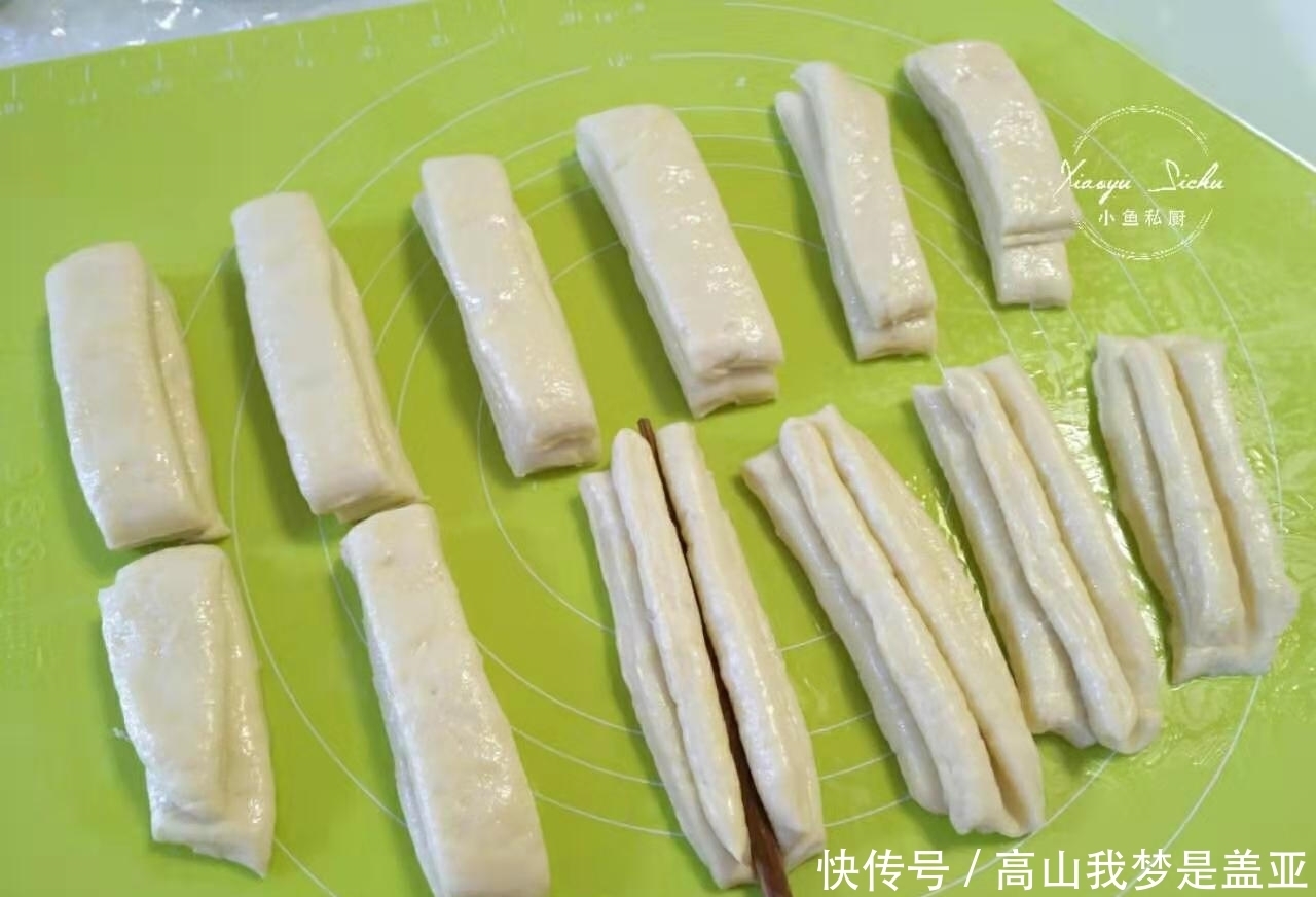 发酵|家里有面粉吗?跟我一起做油条吧,不用泡打粉,零难度,一次成功