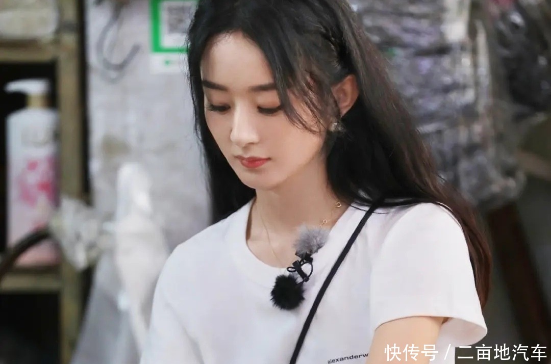 更多|《中餐厅》客人吐槽排骨没有熟,赵丽颖良心举动博好感