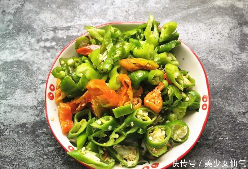 三伏天|三伏天,吃饭没胃口,试试这菜,香辣下饭,有它多吃一碗饭!