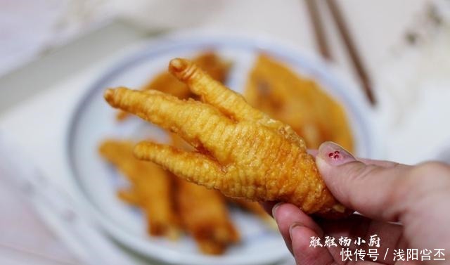 家人|虎皮凤爪不用买了,一次做三五斤,做法简单,学会家人夸你是大厨