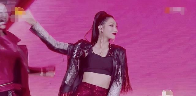 女团|从“糊咖”到国际霏,钮祜禄·王霏霏,是最后的赢家