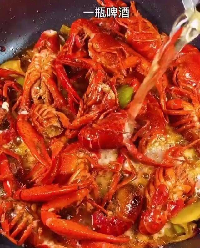 龙虾|十元一斤很好吃,辛辣可口,很好吃而且超级上瘾