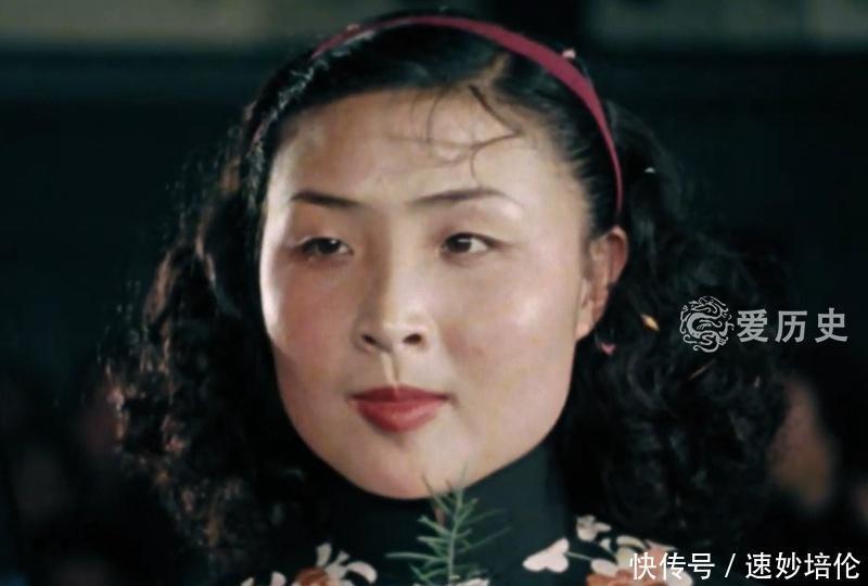 简朴|老照片50年代简朴的婚礼现场嫁给干部是女青年的梦想