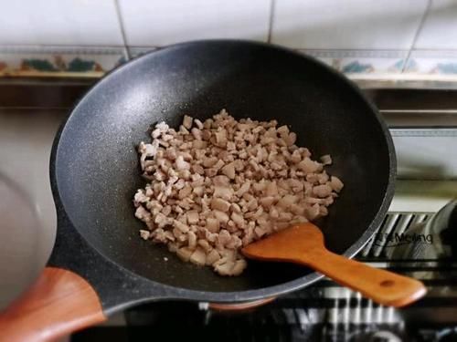 清新|春天的野菜是大自然的馈赠,一款鼠曲草青团,感受清新的美好