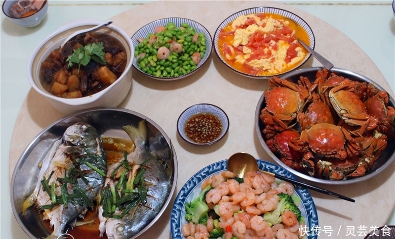 花钱|小长假约亲戚在家聚餐,我下厨做了六菜一汤,花钱不多都吃撑