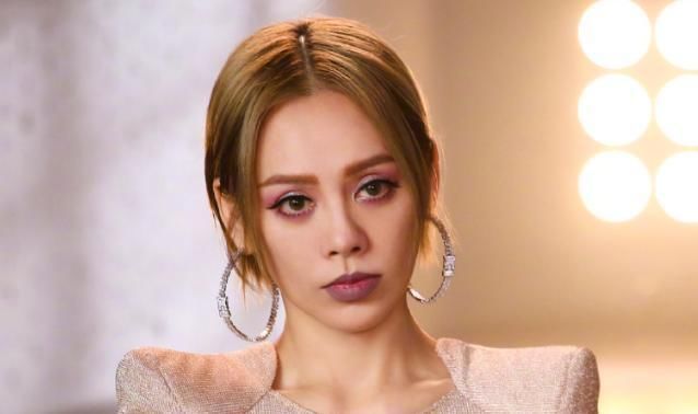 白冰|《浪姐》五公阿朵孟佳复活,黄圣依白冰淘汰,蓝盈莹又败好感