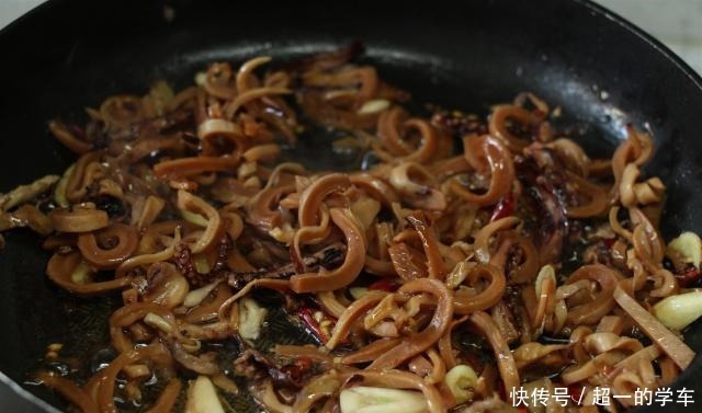 鱿鱼干|这菜一年四季都可以吃,开胃促食欲,每次做米饭都要多蒸两碗